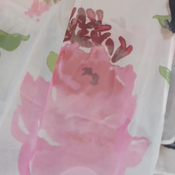 Victoria's Secret Elegant Sheer Lace Trim Rose Print Open Front Nightie - Picture 4 of 10